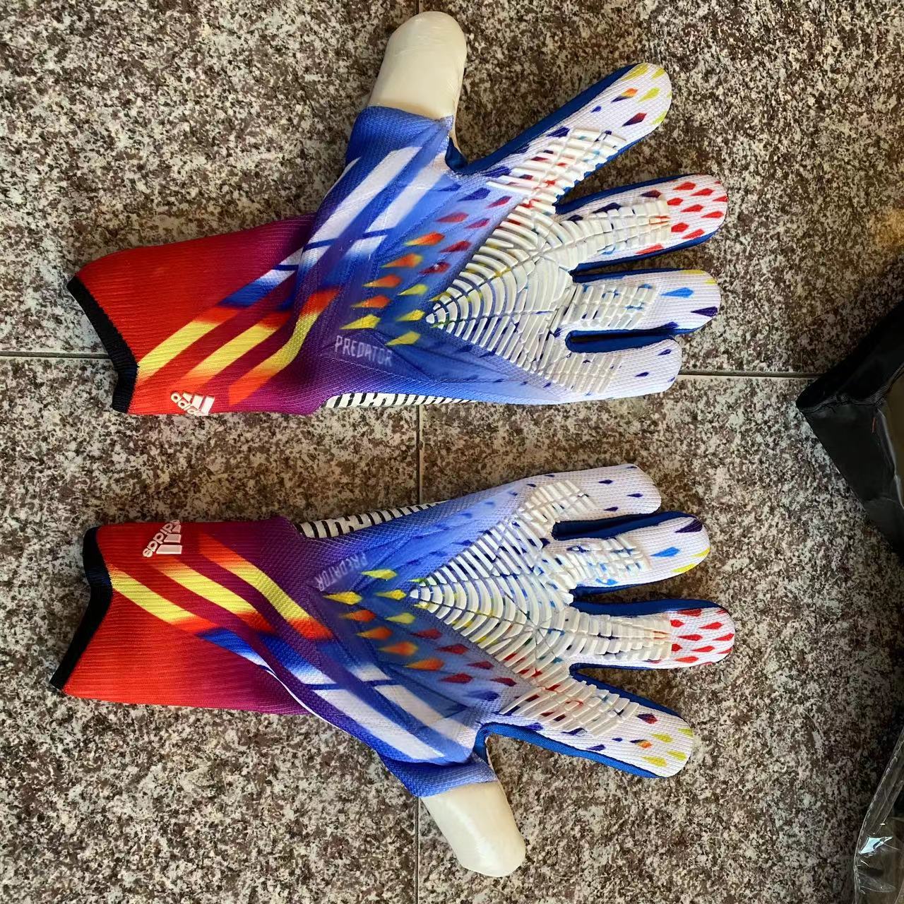 Fabricante en stock transfronterizo Portero profesional guantes de fútbol de látex completo portero competencia antideslizante engrosada resistente al desgaste transpirable