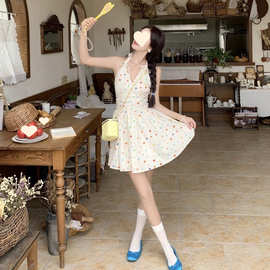 法式甜美彩虹气质波点挂脖连衣裙夏季收腰度假短裙显瘦裙子厂家