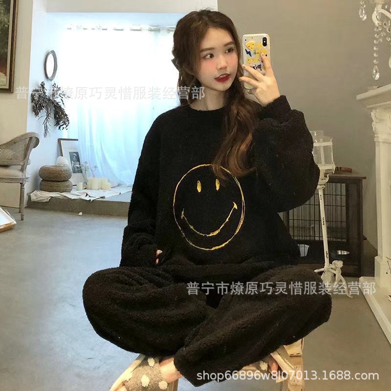 5621-74 # 검은 웃는 얼굴