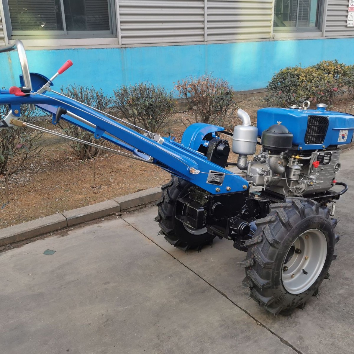 15马HP手扶拖拉机旋耕机手扶拖拉机车斗乘坐手扶旋耕机