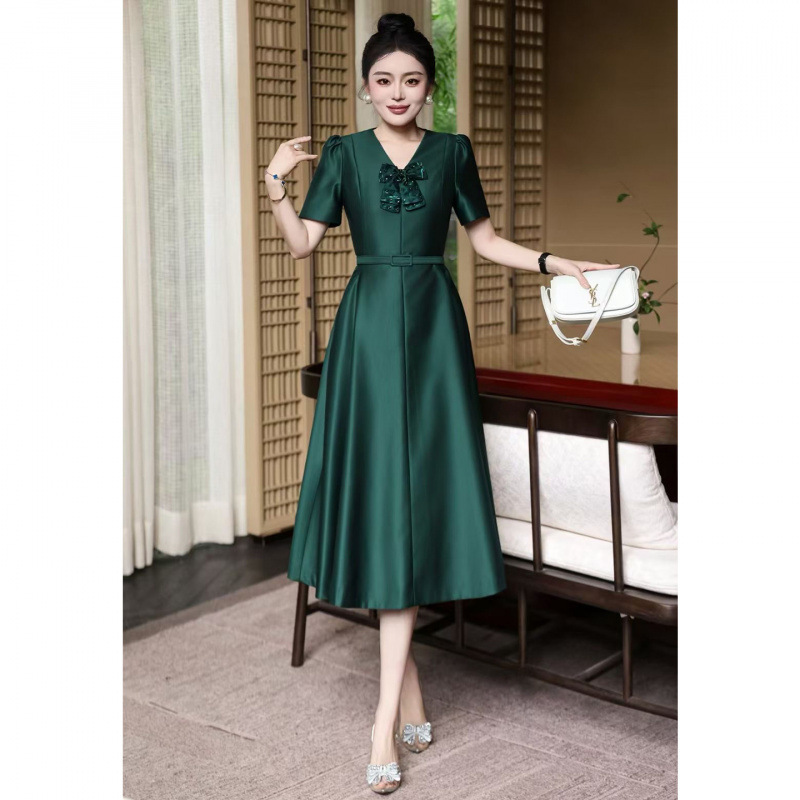 2026 Spring/Summer New High-End Wedding Banquet Party Dress Stylish Petite Mid-Length Annual Meeting Dress for Women