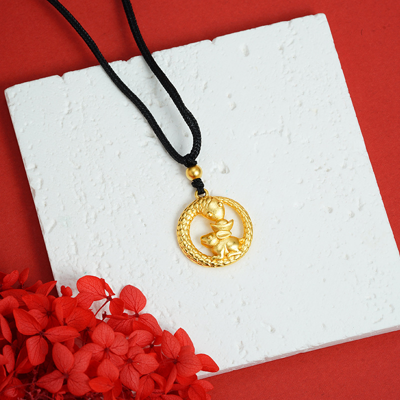 新中式越南沙金项链民族风金蛇盘免镂空圆牌吊坠女简约设计感饰品