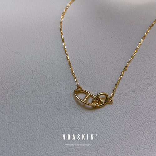 Classic Pig Nose Necklace for Women - S925 Pure Silver Plated with 18K Gold, Charming and Versatile Lockchain with a Touch of Elegance