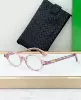 Pink transparent frame without makeup (can be worn with glasses)