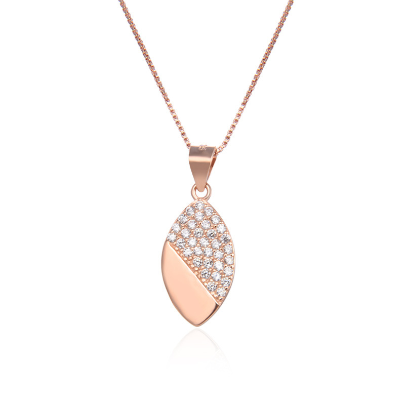 S925 collar de diamantes de plata esterlina Luz de las mujeres de lujo nicho diseño de alto grado de diamante completo oval colgante simple cadena de clavícula