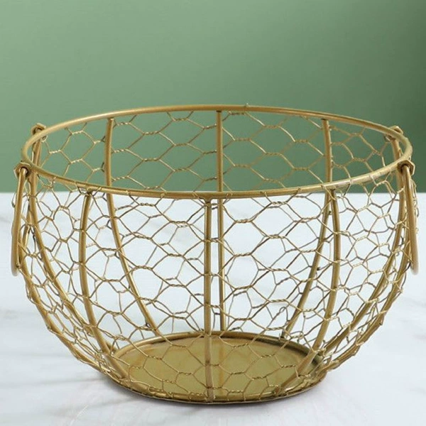 A single gold net basket (about 25)