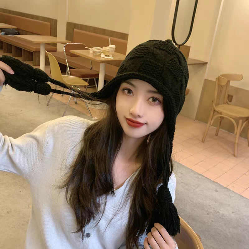 日本のインターネットセレブの女性用タッセル付き赤いウール帽子、秋冬韓国版、甘くてかわいい耳保護暖かい包頭ニット帽子|undefined