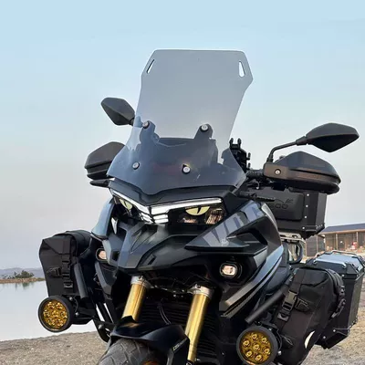 for Wuji Dsx525 Special: Motorcycle front windshield - wuji-dsx525-plexiglass-windshield-height-52-thickness-40-brown