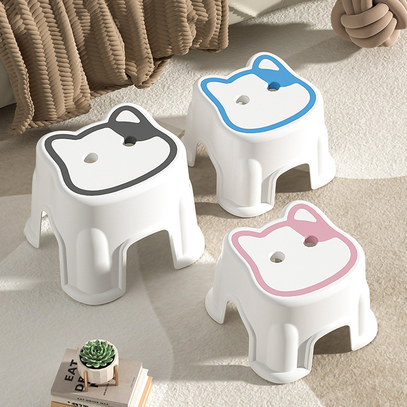 Plastic cartoon cat chair with thickened design, suitable for home living room, children's cute seat, small stool, baby sturdy low chair