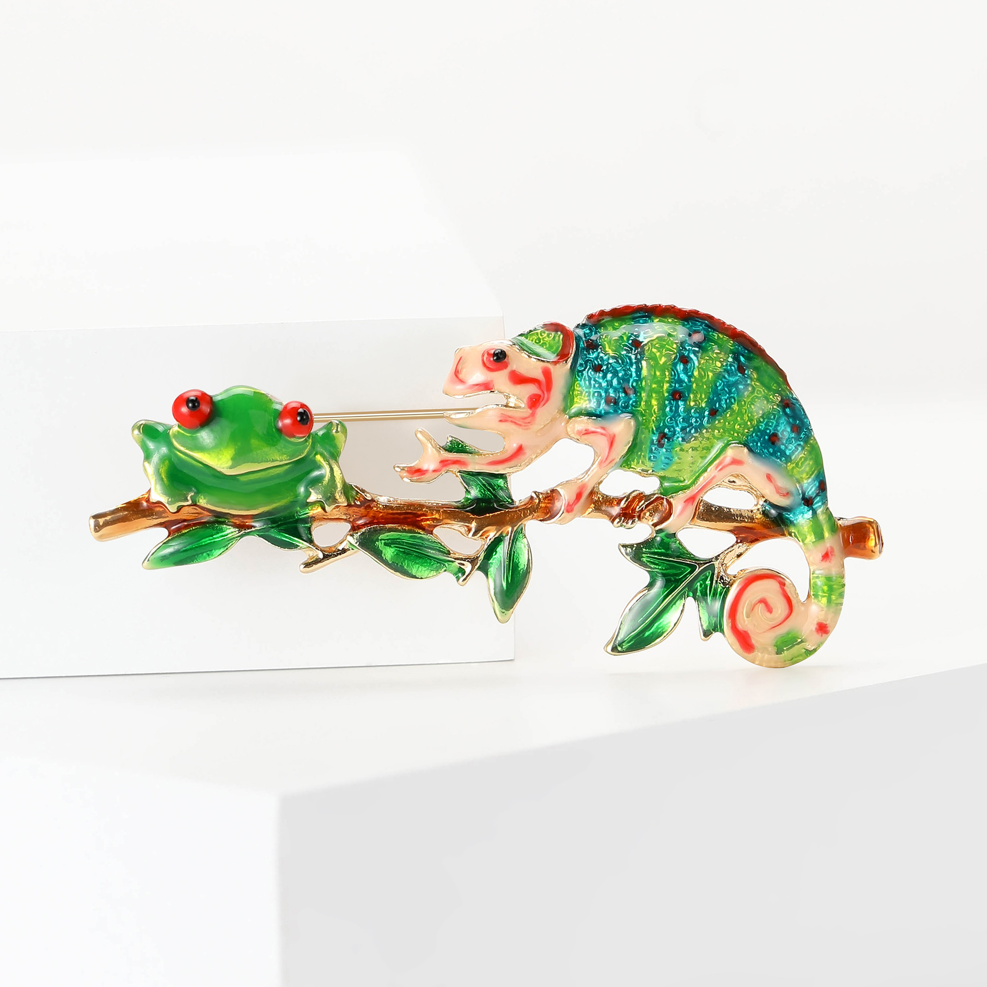 Fashion Enamel Oil Drop Chameleon Frog Brooch Niche Simple Animal Pin Ladies Clothing Accessories