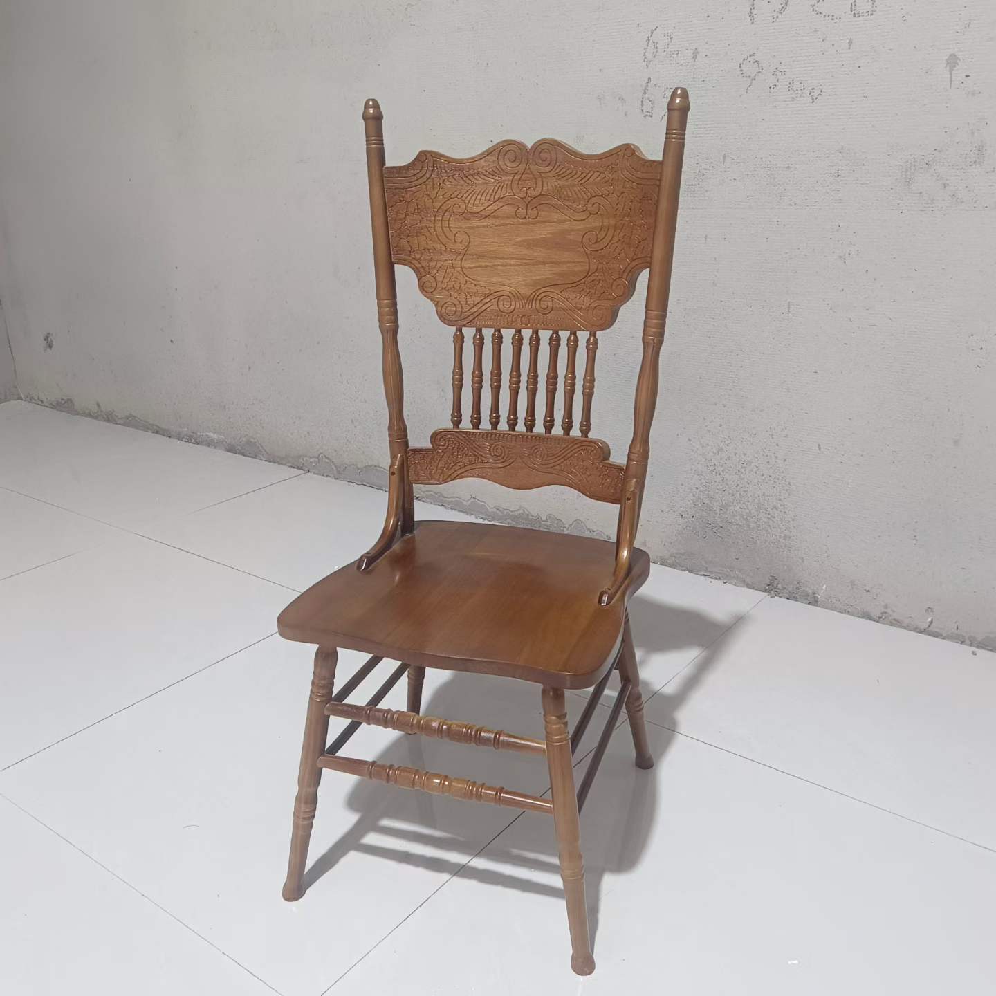 Café de madera sólida sofá mesa y silla combinación de estilo americano medieval mezcla restaurante de postres restaurante mesa y silla comercial de catering