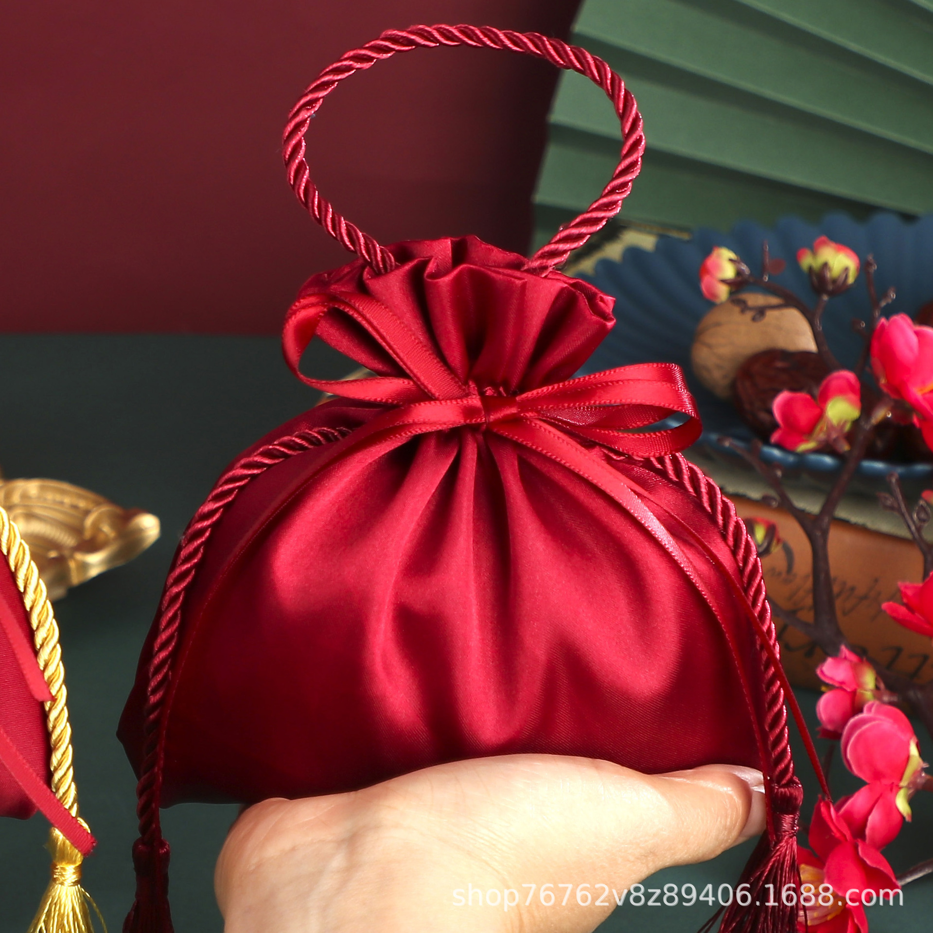 Bolsa de dulces de la boda bolsa de dulces chinos de la boda de terciopelo bolsa de dulces caja de regalo de compromiso regalo de mano bolsa de dulces de boda