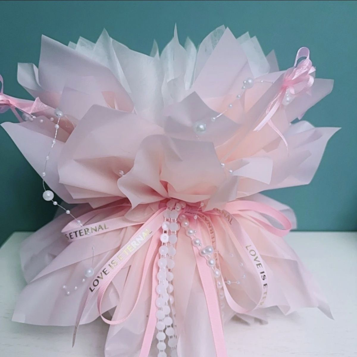 Nuevo estilo de estilo de ballet rojo de alto valor semiacabado conchas de flores al por mayor conchas de flores redondas regalos diy Día de San Valentín
