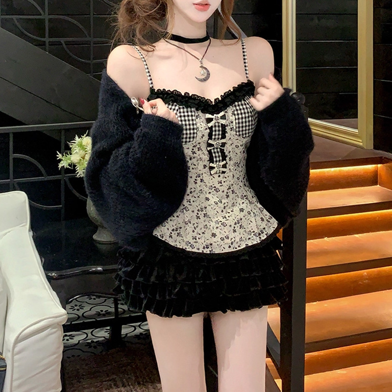 黑糖酒心 2025秋冬纯欲风小众设计背心短裙毛衣长袖显瘦两件套潮