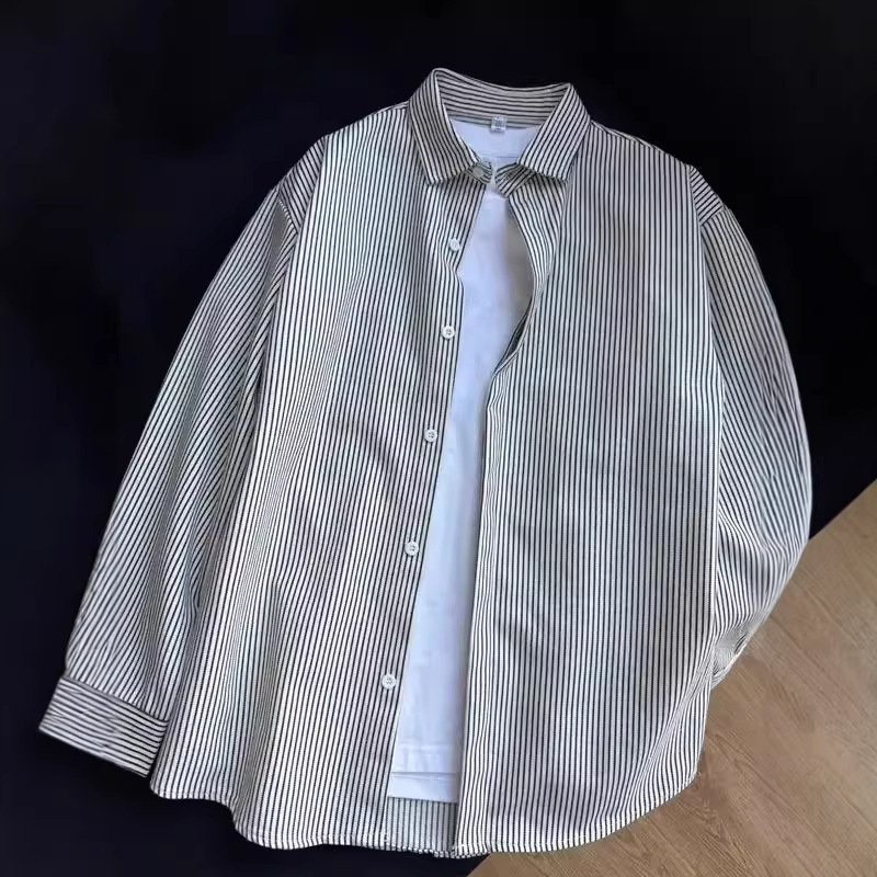 Spring and Autumn Black and White Vertical Striped Long-Sleeve Shirt for Men, Vintage Style Base Shirt, Couple's Cardigan Jacket, Wholesale Spring and Autumn Black and White Vertical Striped Long-Sleeve Shirt for Men, Vintage Style Base Shirt, Couple's Cardigan Jacket, Wholesale