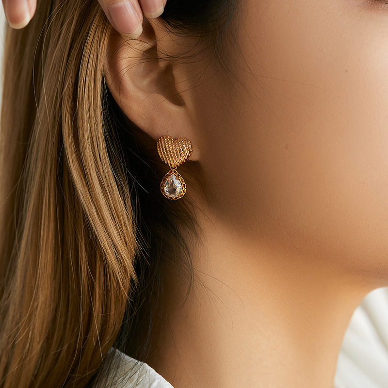 3g Weight Copper Ear Needle Material Drop Earrings Classification 1 Pair Quantity Holiday, Daily Occasion Copper Material Heart Shape Pattern Women's Gender Plating Design Casual, Elegant Style 1 Pair Casual Elegant Heart Shape Plating Copper Drop Earrings 20