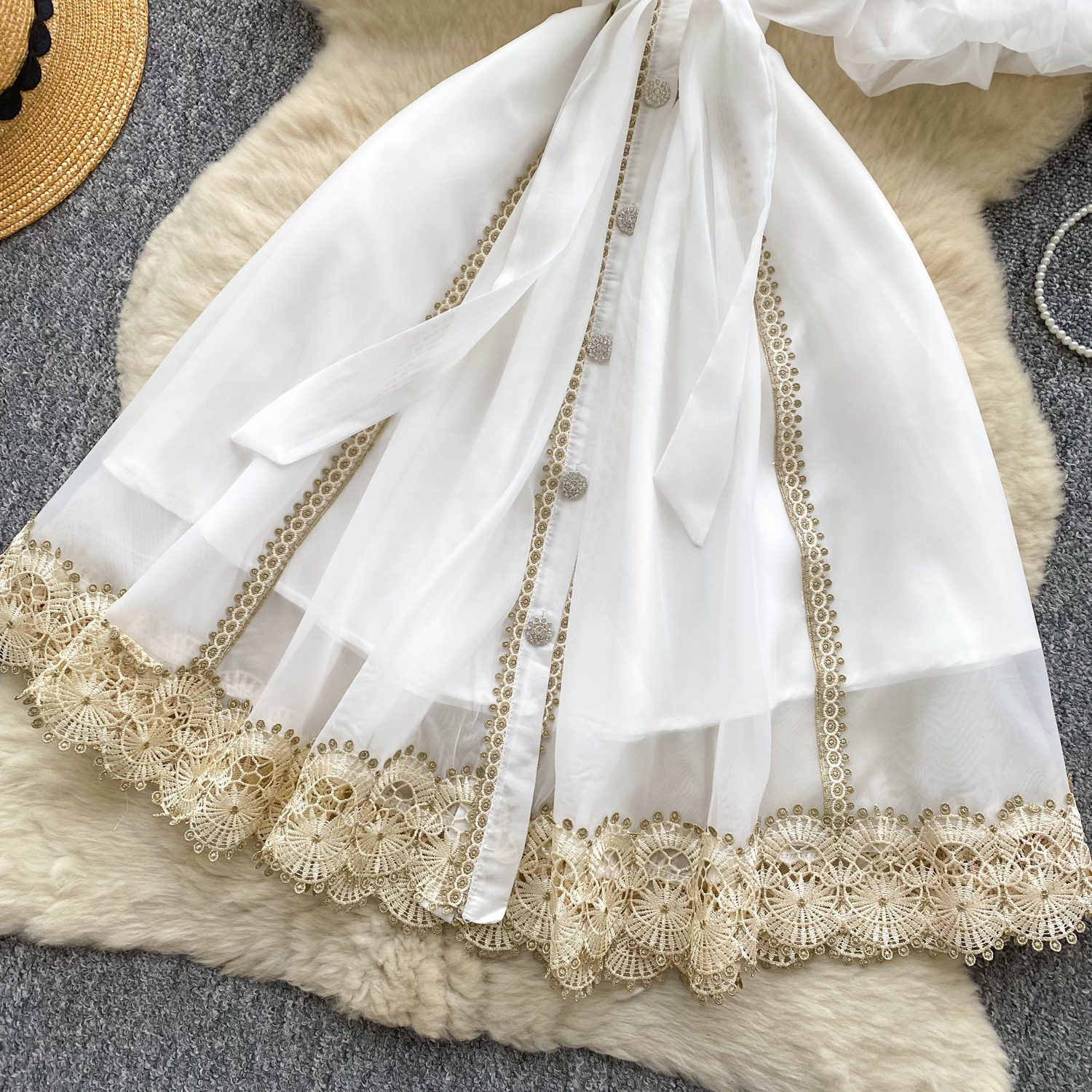 Women's Clothing Niche Retro Palace Style Heavy Lace Splicing Tie Waist Lantern Sleeve Mesh Dress_ecoleips.com