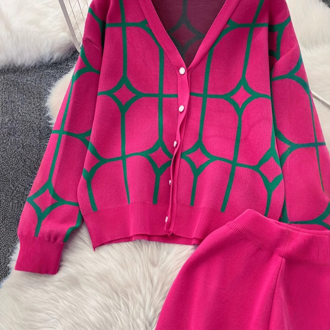 Stilvoller, zweiteiliger Jacquard-Cardigan mit V-Ausschnitt für Damen – ein modisches Modell für Frühling und Herbst._voghion.com