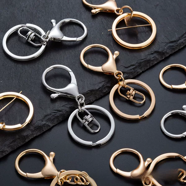 Directly Supplied from the Manufacturer: Zinc Alloy Keychain Rings, Metal Keychains, Lobster Clasps, Three-Piece Set, Figure-Eight Rings, Chain Hardware