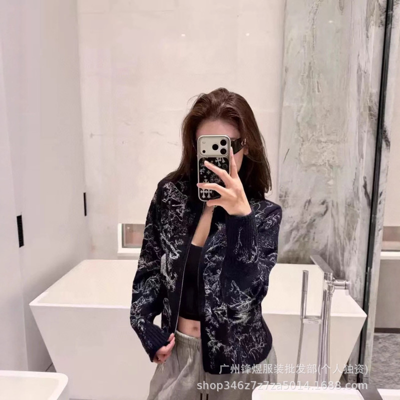 Live Broadcast Exclusive for Cd Home 25 Early Autumn New Fashion Simple Floral Embroider High Collar Knitted Cardigan Long-Sleeved Top for Women Live Broadcast Exclusive for Cd Home 25 Early Autumn New Fashion Simple Floral Embroider High Collar Knitted Cardigan Long-Sleeved Top for Women