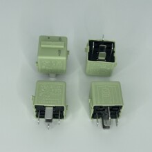 宝马6136837370001燃油泵空调泵点火继电器V23134-K59-X312