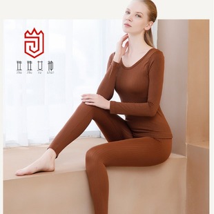 С���Q�l�y�l�ᱣů�������bŮ���w��׼�ɫ������ѝ���b�S��ֱ�N