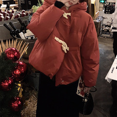 一口牛角包90白鸭绒轻轻羽绒番茄红显白连帽短款节日羽绒服女