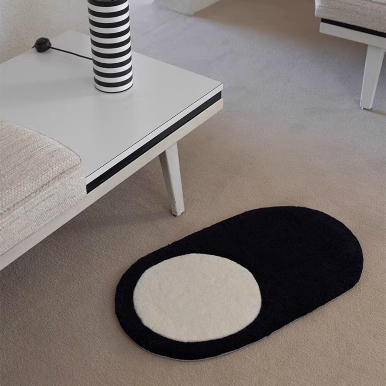 Alfombra de piso de baño anti-deslizante de seda negra y blanca, alfombra de piso de piso de baño doméstica de cachemira espesa