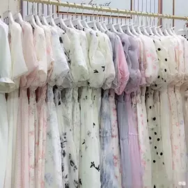 连衣裙;羽绒服;其他短外套