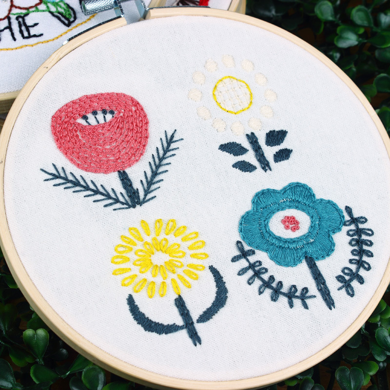 Flor y hoja hermosa tela hecha a mano DIY novato bordado europeo flores y plantas material paquete kit costura traje lavanda