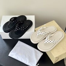 ��ԴС��26���ļ��¿�TR�r�к��������Ů�⴩�Rë�A�_������Ь��