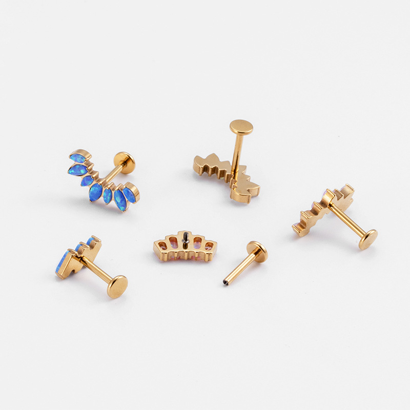 1 Piece Quantity Daily Occasion Pure Titanium Material 1 Piece Ear Cartilage Rings & Studs Fashion Crown Rectangle Pure Titanium Inlay Gem