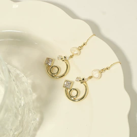 耳钉;项链;手链