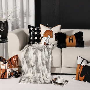 �p�ݐ��R�˳�ɫ�R�gϵ�б������|����Ҿ�ܛ�bɳ�l�b��RԪ�ؿ���