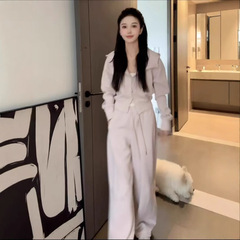 栗子2025春の新型ネットレッドの爆発的なファッション服のスーツの気質はカジュアルなスポーツスーツの女性に合わせている
