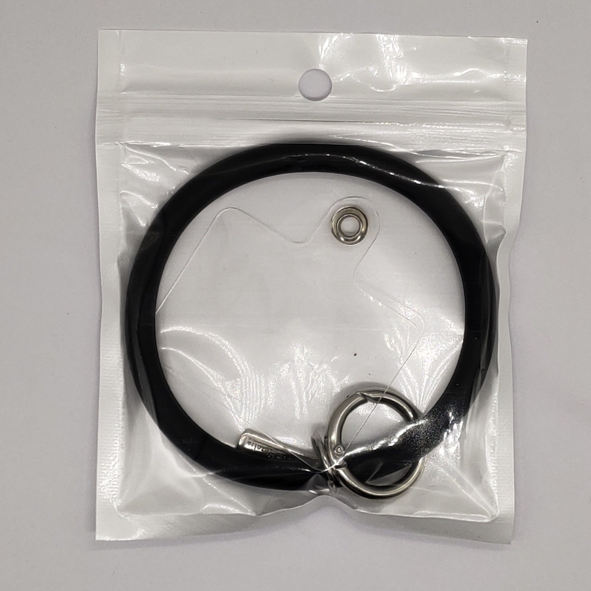 검은색 진주빛 가방 포장