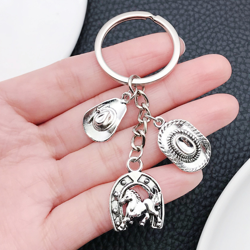 Antique Silver Western Horseshoe Cowboy Hat Zinc Alloy Keychain Creative Backpack Accessory Keychain Pendant Gift Antique Silver Western Horseshoe Cowboy Hat Zinc Alloy Keychain Creative Backpack Accessory Keychain Pendant Gift