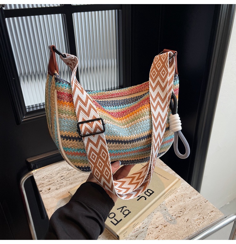 Grass for women with large capacity 2024 new summer niche design woven crossbody dumpling beach bag_voghion.com