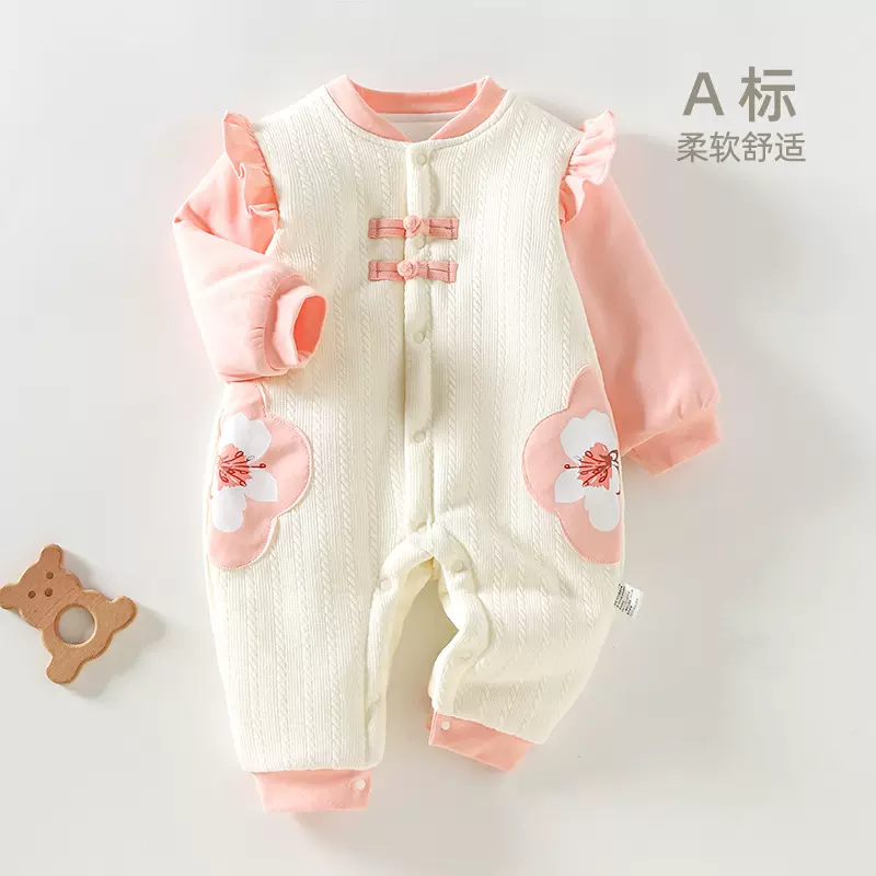婴儿连体衣冬新生满月女宝宝哈衣爬爬服婴儿外出服宝宝拜年服装