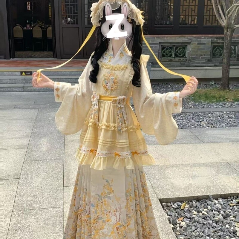 Original Hanfu with Pipa-Style Sleeves, Ming-Style Cross-Collar, Cute Han-Yang Eclectic Lolita Elements, Autumn and Winter Daily Outfit Original Hanfu with Pipa-Style Sleeves, Ming-Style Cross-Collar, Cute Han-Yang Eclectic Lolita Elements, Autumn and Winter Daily Outfit