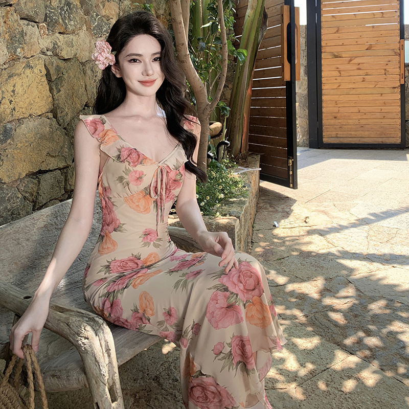 ローズカラーの美白効果のあるフレンチカラーの花柄ワンピース、女性用夏のスリムで優美なロングドレス、ファッショナブルなフライングスリーブ|undefined