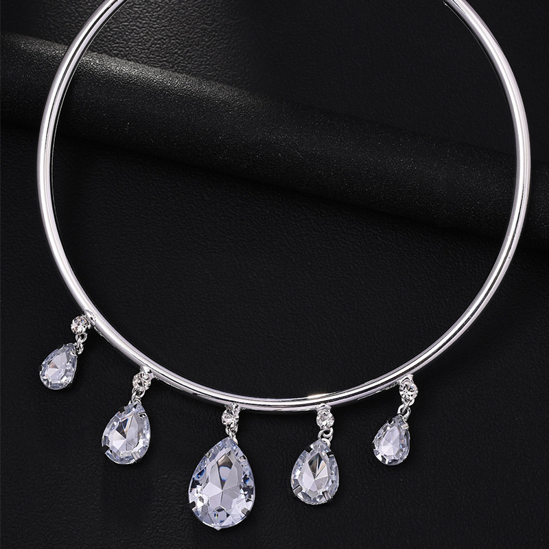 Nuevo collar de gota de agua transfronteriza, collar de diamante simple, accesorios personales, collar