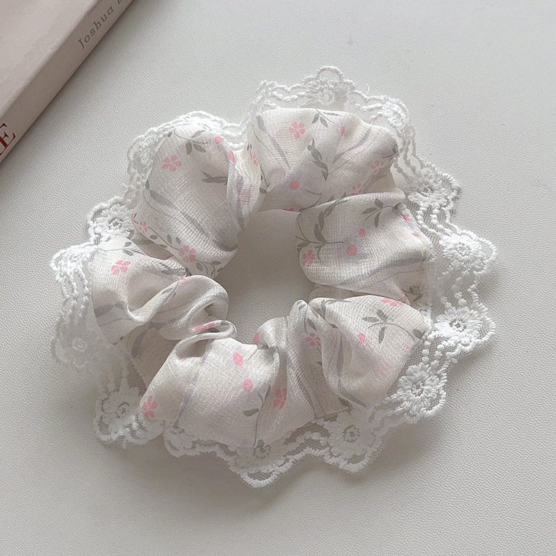 흰색 원형 레이스 [작은 빨간 꽃]