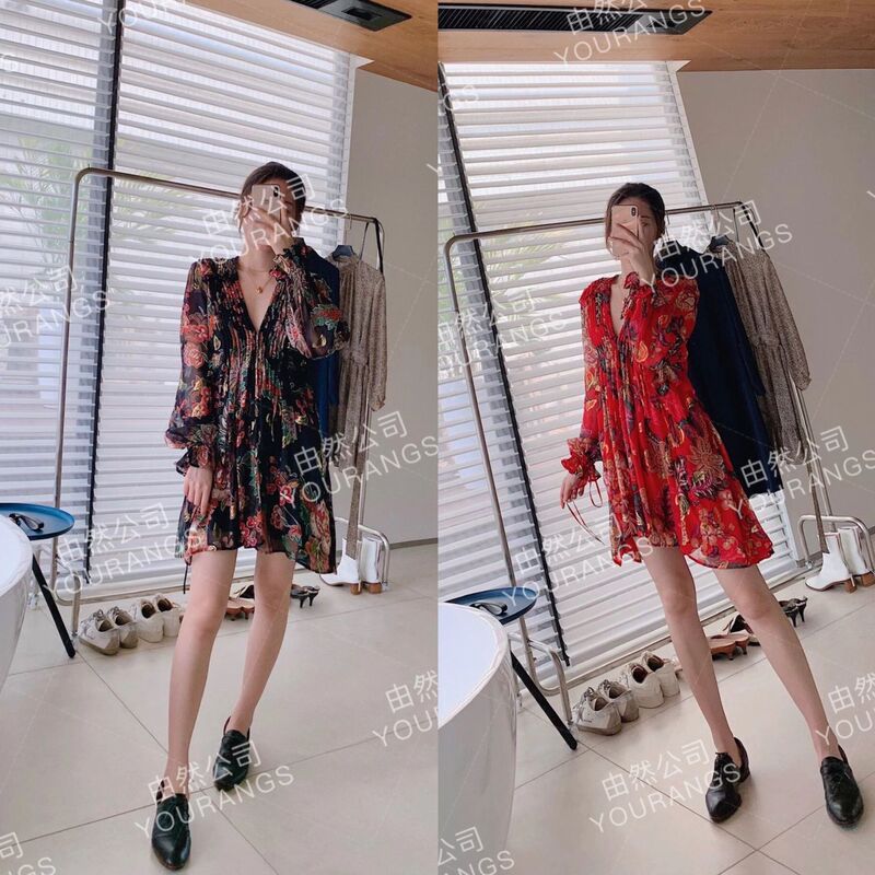 【Clearance Sale 180】Heavy-Duty Silk Dress with Custom-Ordered Jacquard Collar and Pleated Design, Made with Gold Thread over a Three-Month Period 【Clearance Sale 180】Heavy-Duty Silk Dress with Custom-Ordered Jacquard Collar and Pleated Design, Made with Gold Thread over a Three-Month Period