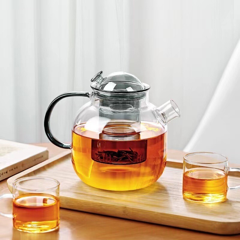 Japanese-Style Ice Glass Tea Infuser Pot for Home Use, Tea-Water Separator for Entertaining Guests, High Borosilicate Glass Teapot for Home Use Japanese-Style Ice Glass Tea Infuser Pot for Home Use, Tea-Water Separator for Entertaining Guests, High Borosilicate Glass Teapot for Home Use