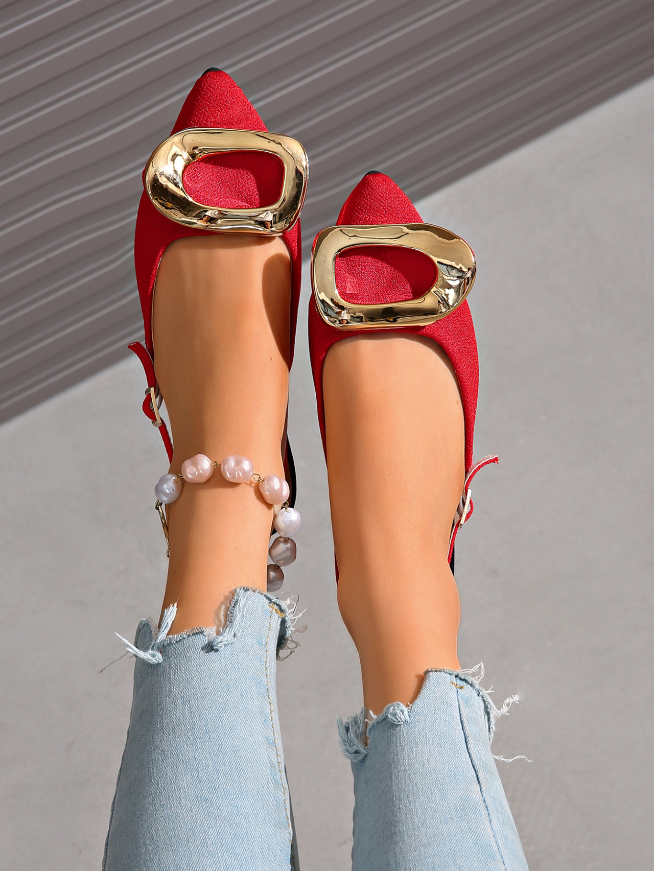 Women's Pointed Toe Flat Sandals Summer New Style Puff Toe Metal Cloth Shoes_vogvips.com
