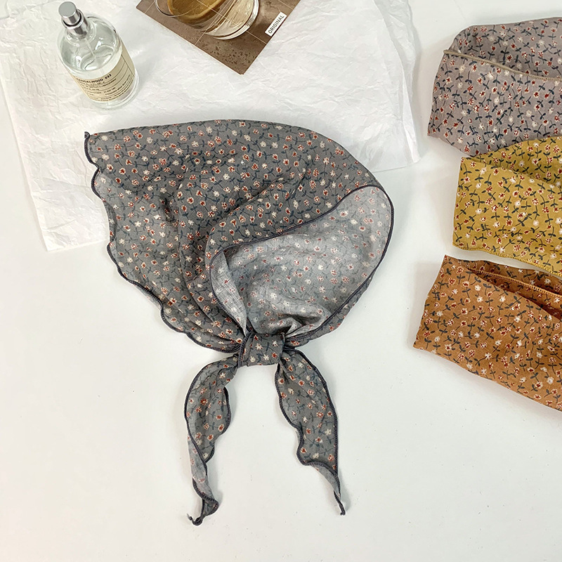 Bufanda triangular floral, bufanda, bufanda pequeña, nuevo estilo de verano, bufanda de seda de todo fósforo, pañuelo en la cabeza, diadema pastoral femenina de verano, accesorios para el cabello al por mayor