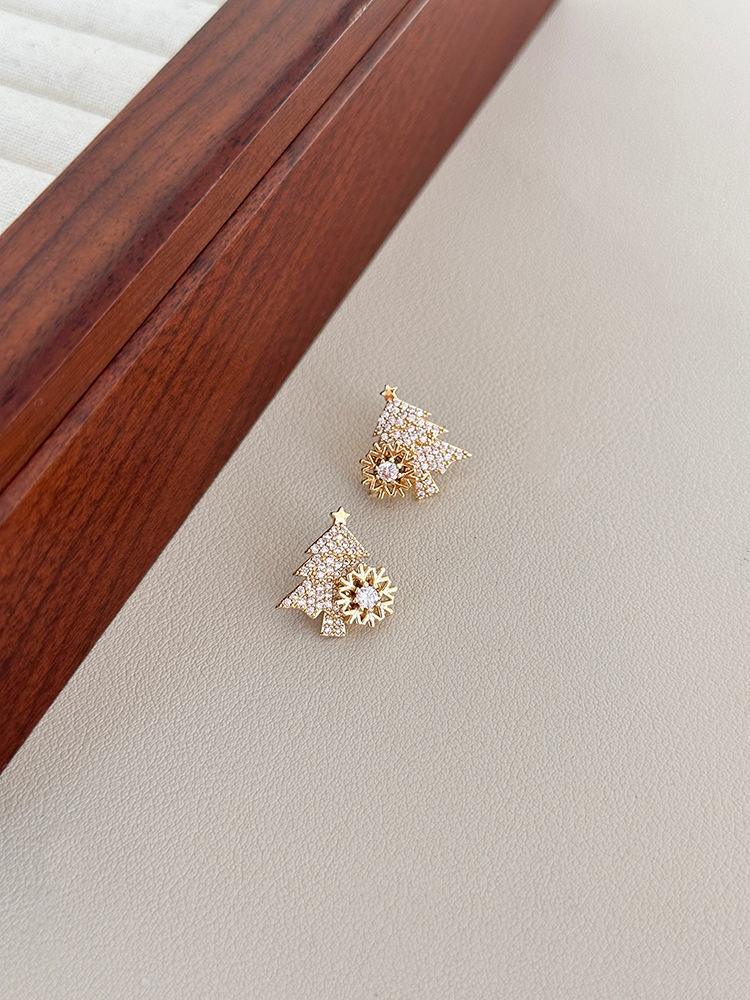 Christmas earrings rotating Christmas tree S925 silver needle earrings unique design rotating earrings Christmas tree earrings_voghion.com