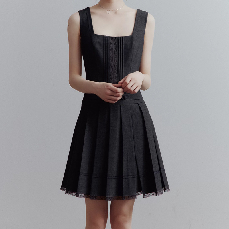 Fuss Rebellious Preppy Style_Heavy-Duty Pleated Fabric + Lace Splicing_Ash Gray Asymmetrical Sleeveless Dress Fuss Rebellious Preppy Style_Heavy-Duty Pleated Fabric + Lace Splicing_Ash Gray Asymmetrical Sleeveless Dress