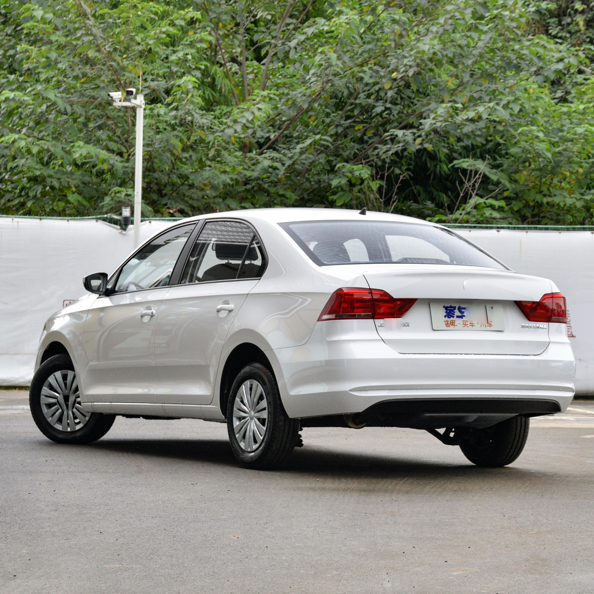 Guardabarros para Autos Santana, Fabricante Mayorista de Goma Suave, Duraderos y Resistentes a la Presión.